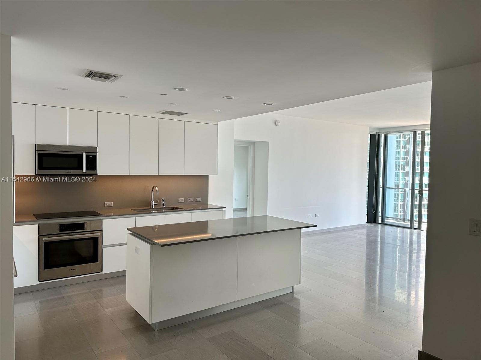 Reach Brickell City Centre · #2707 in Miami - Photo 7