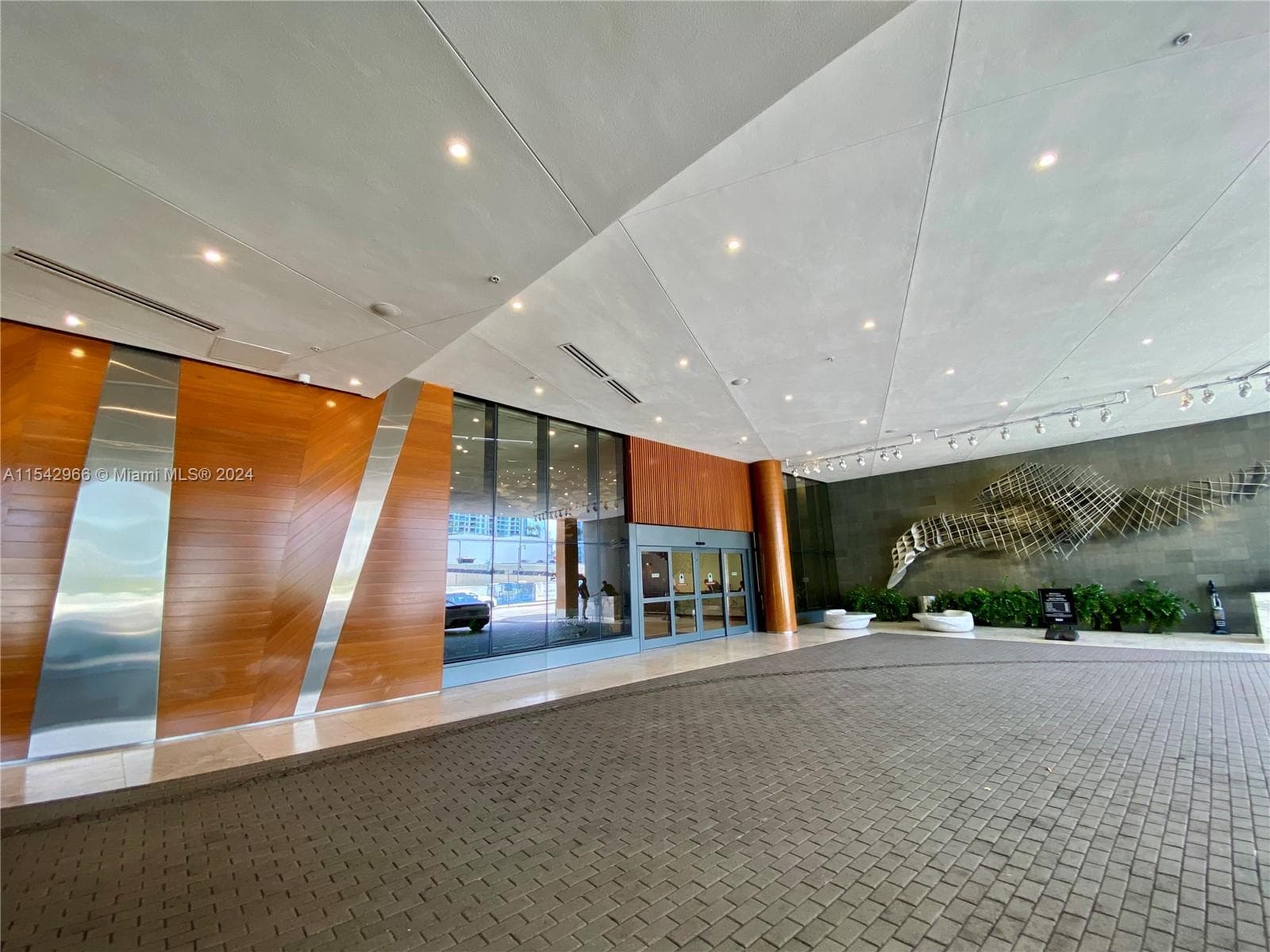 Reach Brickell City Centre · #2707 in Miami - Photo 34
