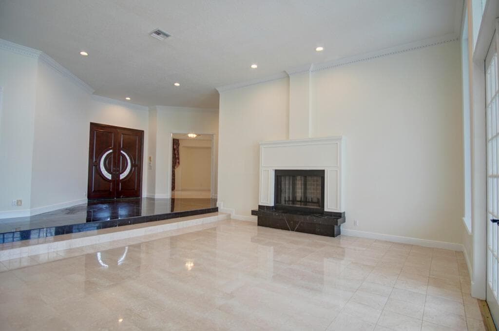 14 living room 3