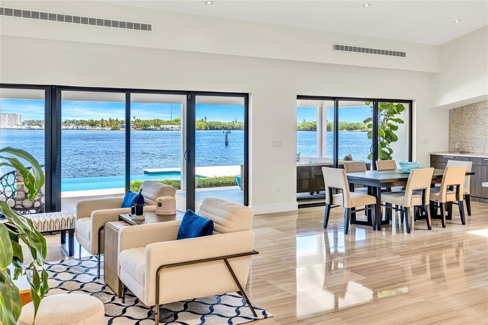 Casual Dining with views
