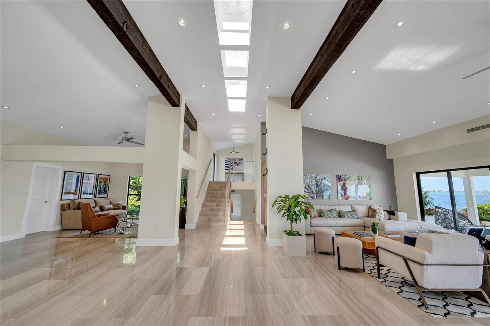 Impressive Open Living