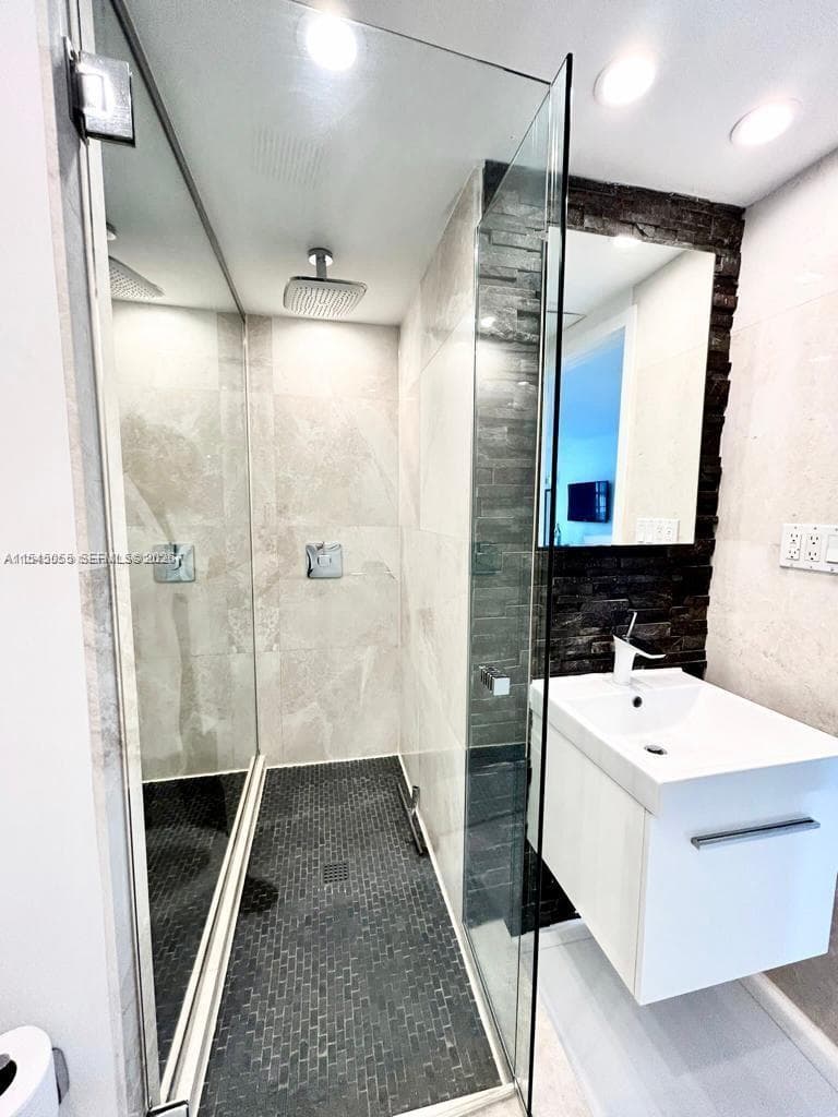 The Decoplage · #322 in Miami Beach - Photo 16