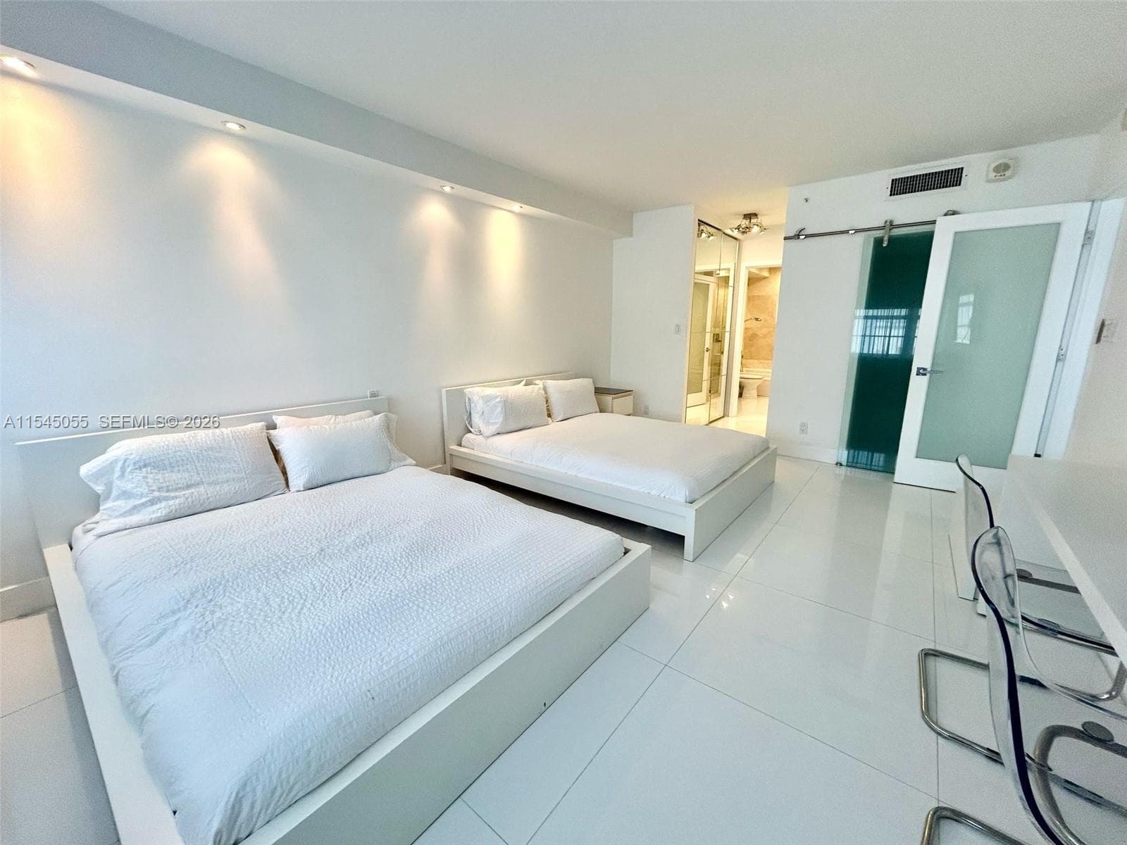 The Decoplage · #322 in Miami Beach - Photo 9