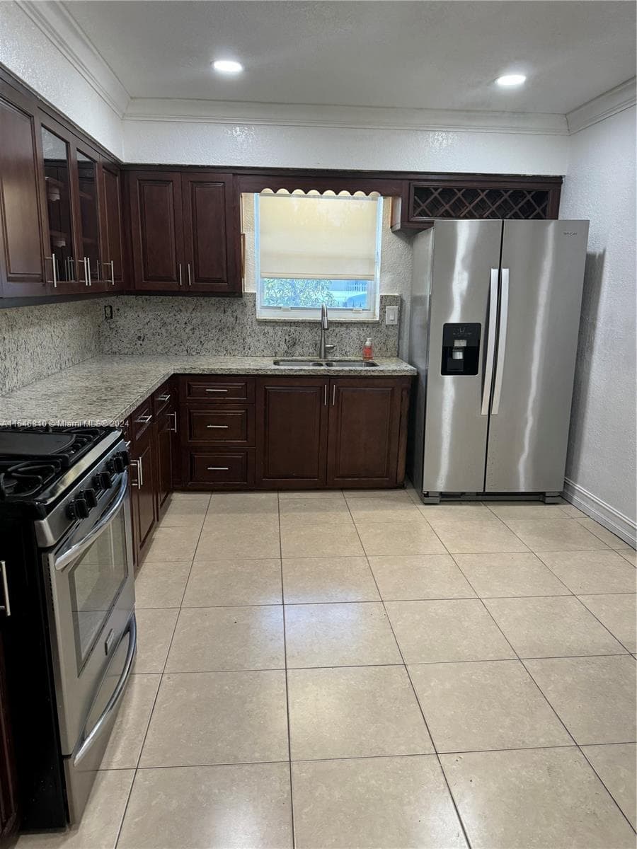 206 Ponce De Leon Blvd photo 13