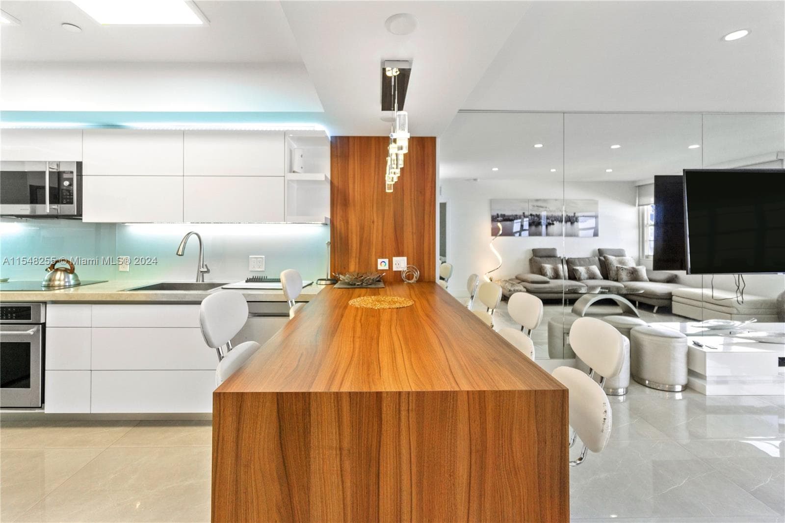 The Decoplage · #1602 in Miami Beach - Photo 6