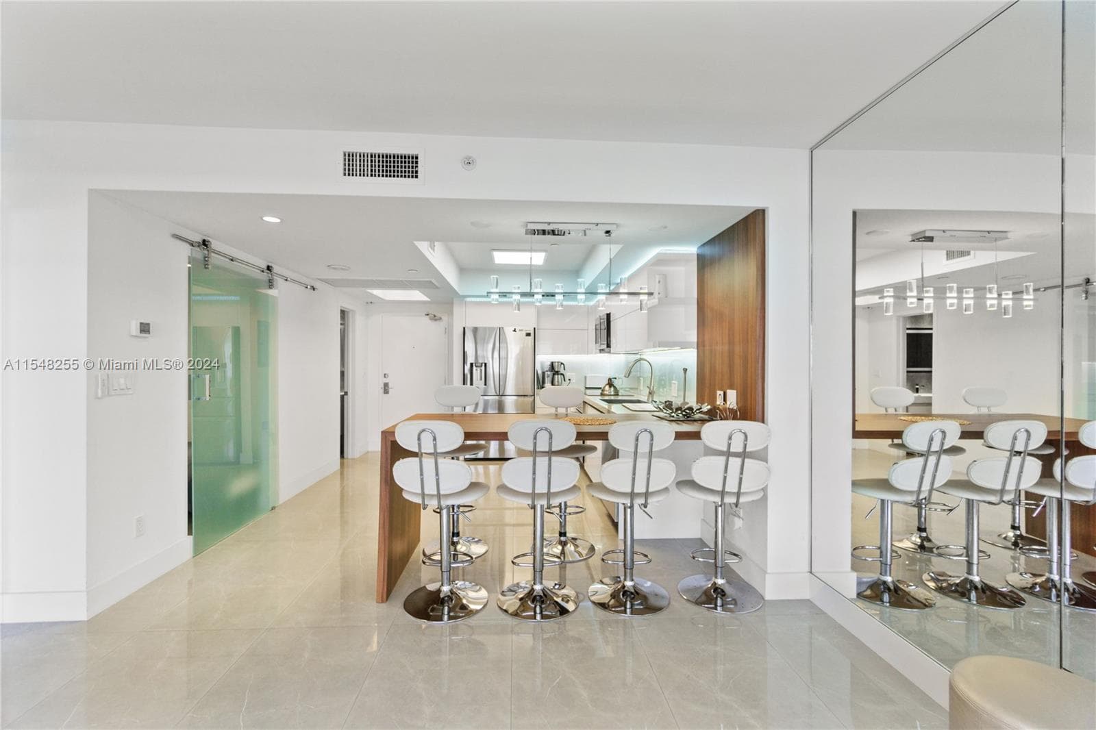 The Decoplage · #1602 in Miami Beach - Photo 5