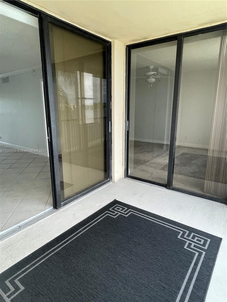 LAKE EMERALD CONDOMINIUM · #203 in Oakland Park - Photo 22