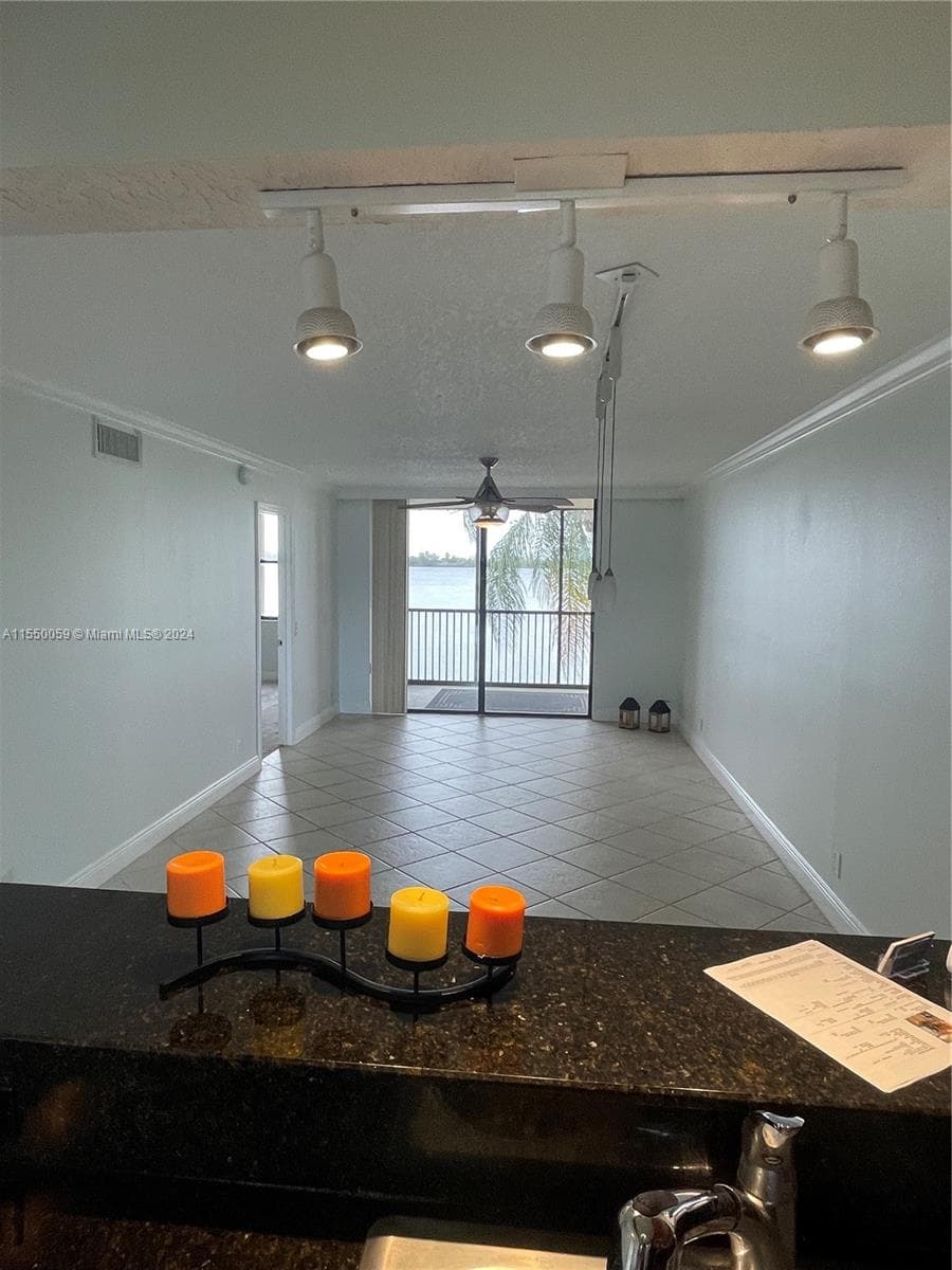 LAKE EMERALD CONDOMINIUM · #203 in Oakland Park - Photo 15