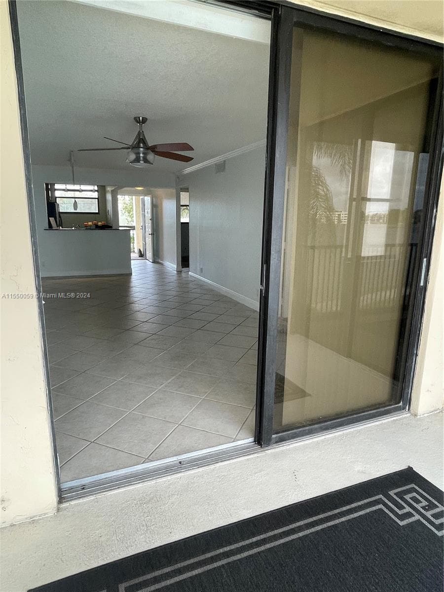 LAKE EMERALD CONDOMINIUM · #203 in Oakland Park - Photo 21