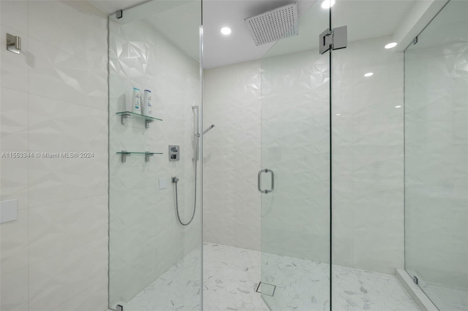 Seacoast 5151 · #1527 in Miami Beach - Photo 43