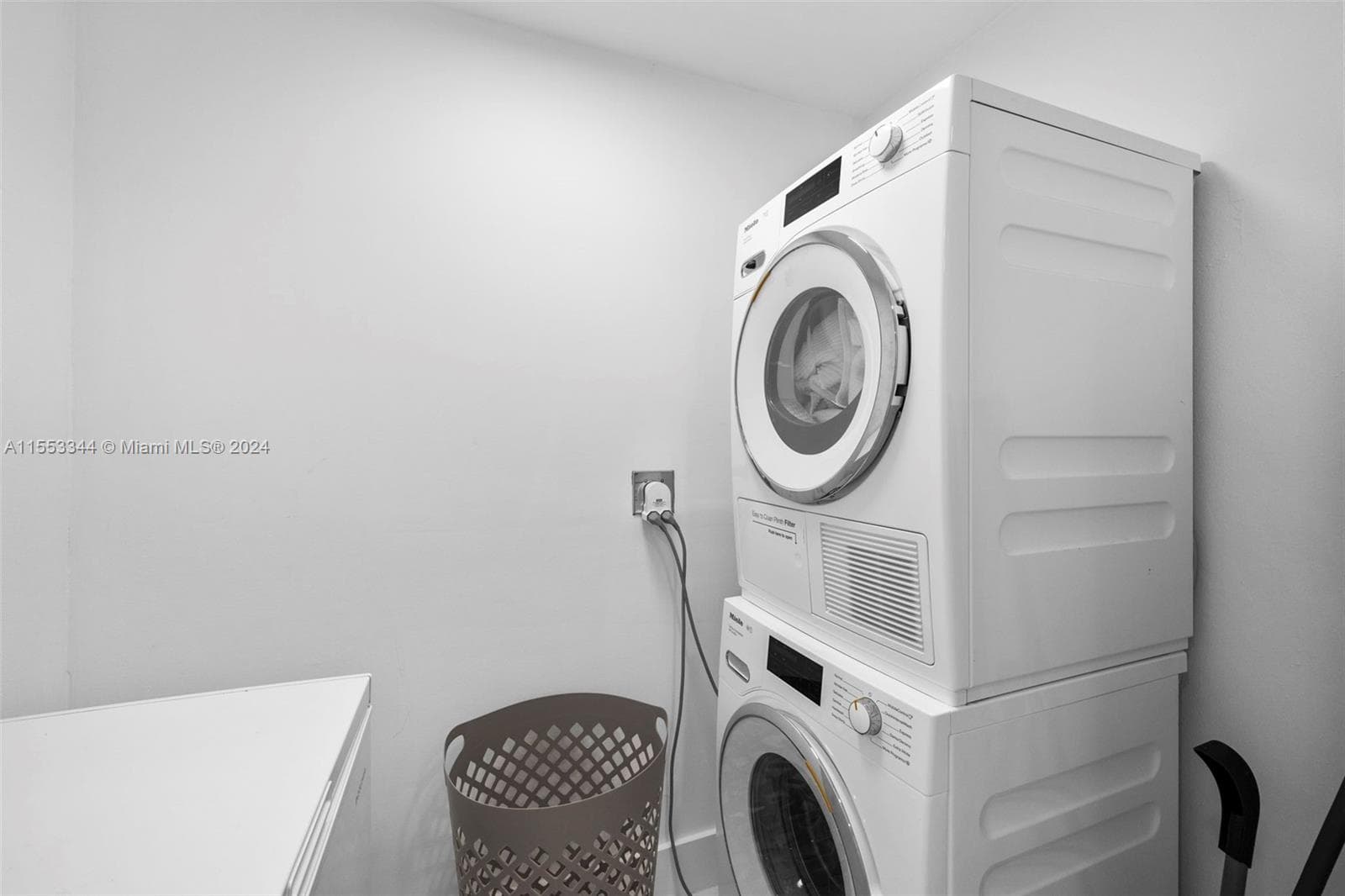 Seacoast 5151 · #1527 in Miami Beach - Photo 26