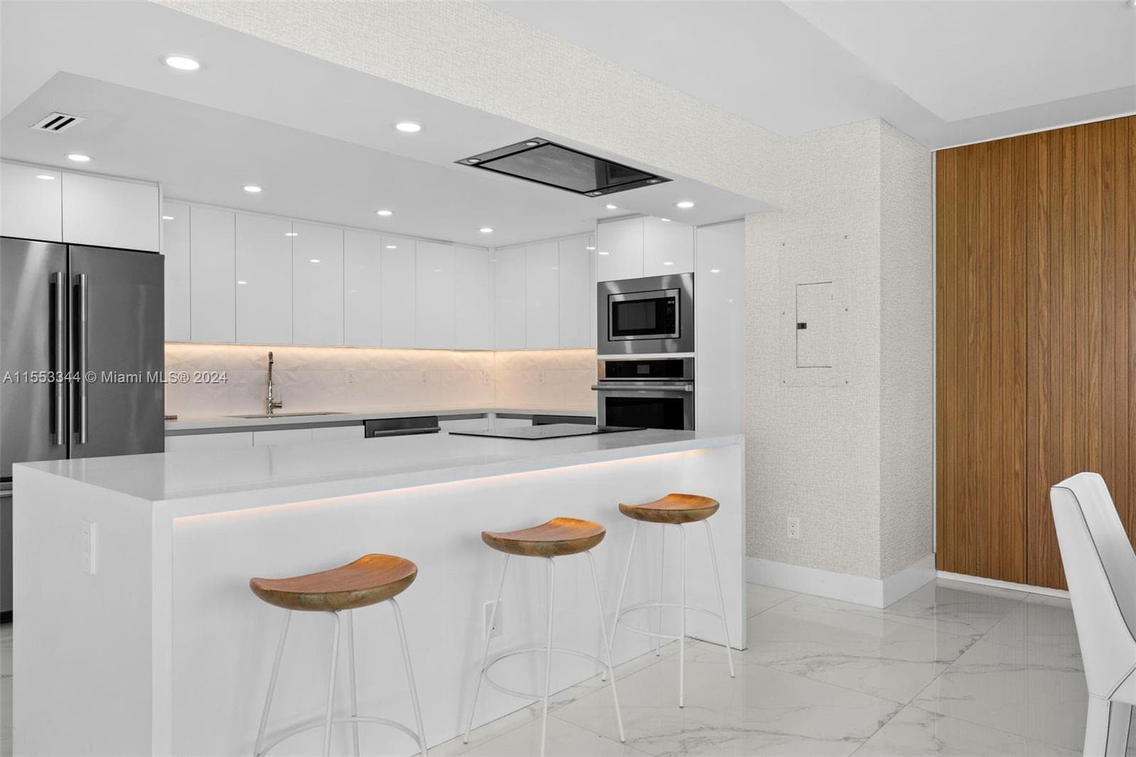 Seacoast 5151 · #1527 in Miami Beach - Photo 9