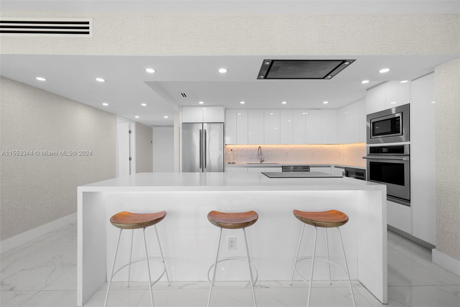 Seacoast 5151 · #1527 in Miami Beach - Photo 10