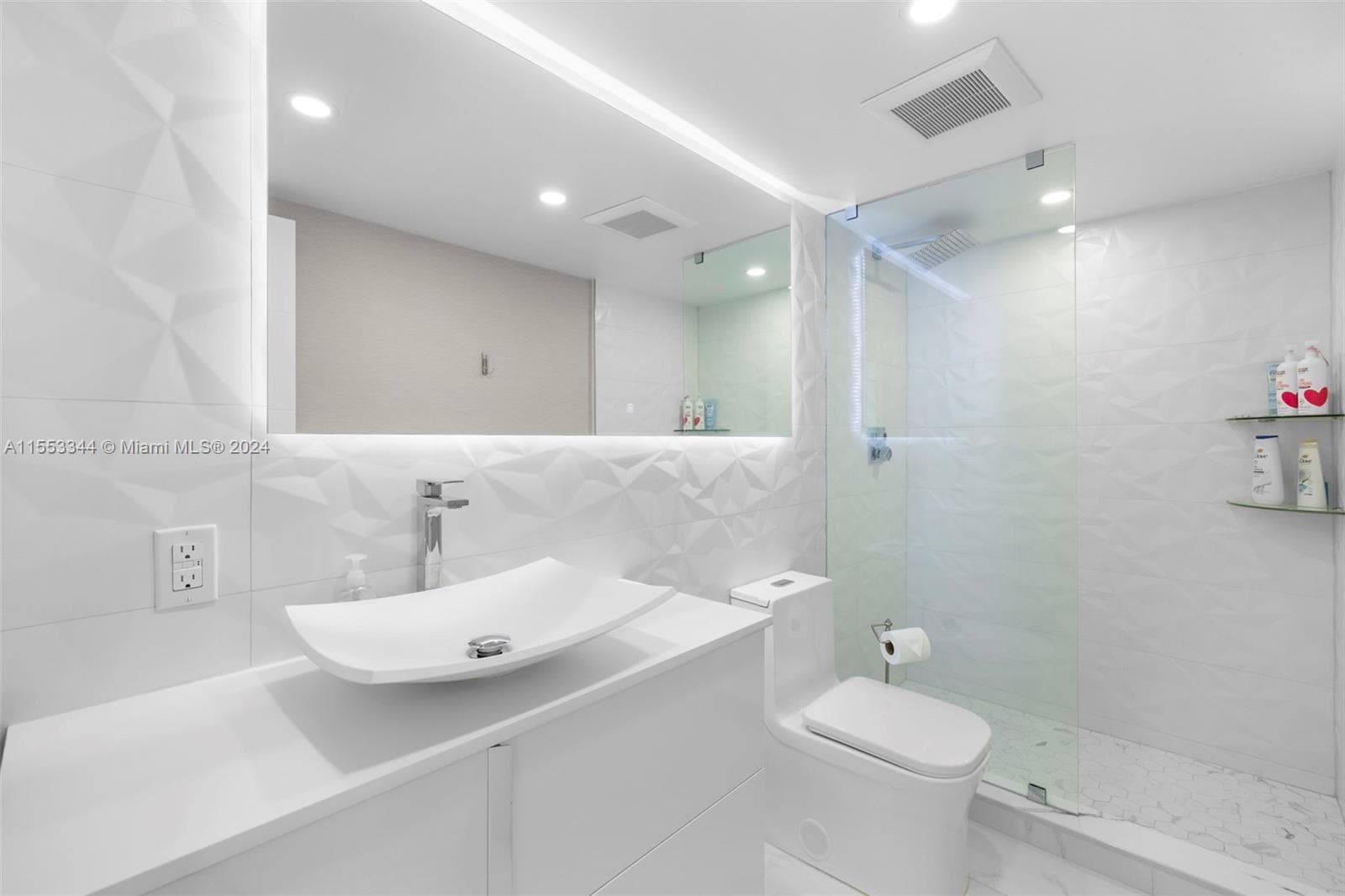 Seacoast 5151 · #1527 in Miami Beach - Photo 35