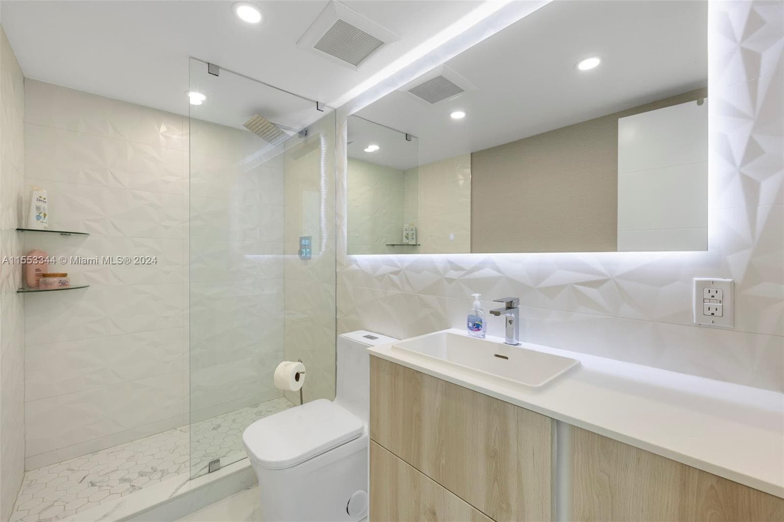 Seacoast 5151 · #1527 in Miami Beach - Photo 31