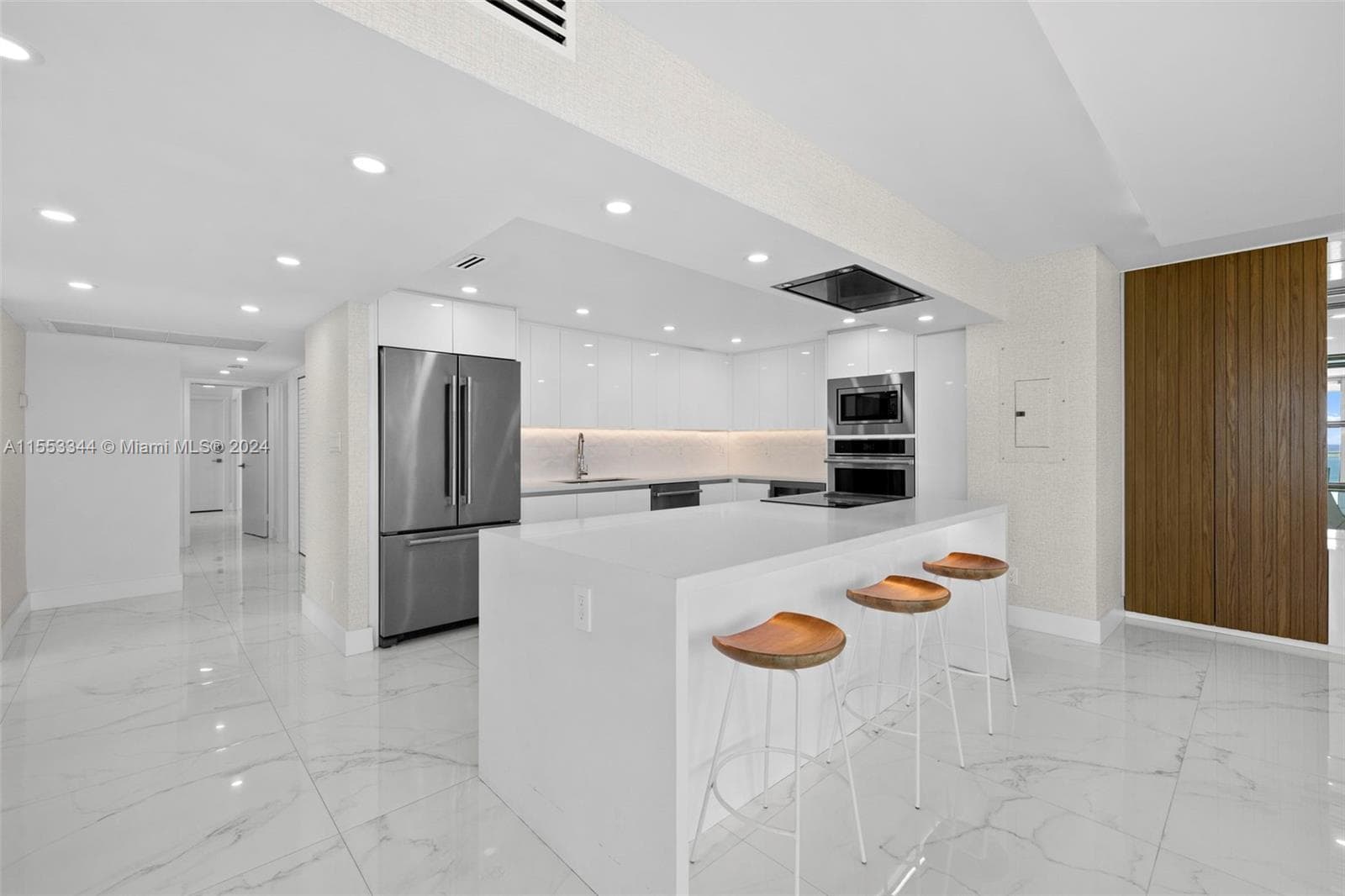 Seacoast 5151 · #1527 in Miami Beach - Photo 8
