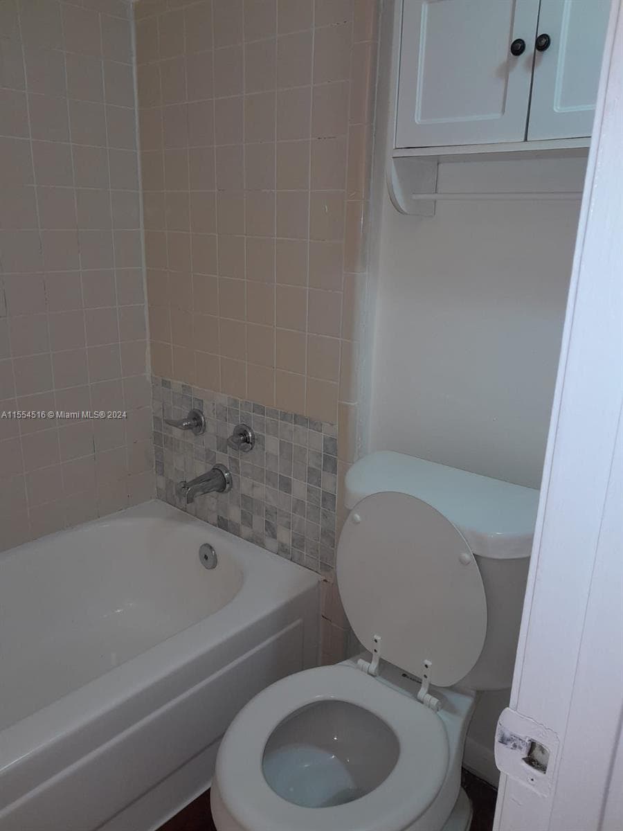 Palm Aire Gardens Condo · #27 in Pompano Beach - Photo 12