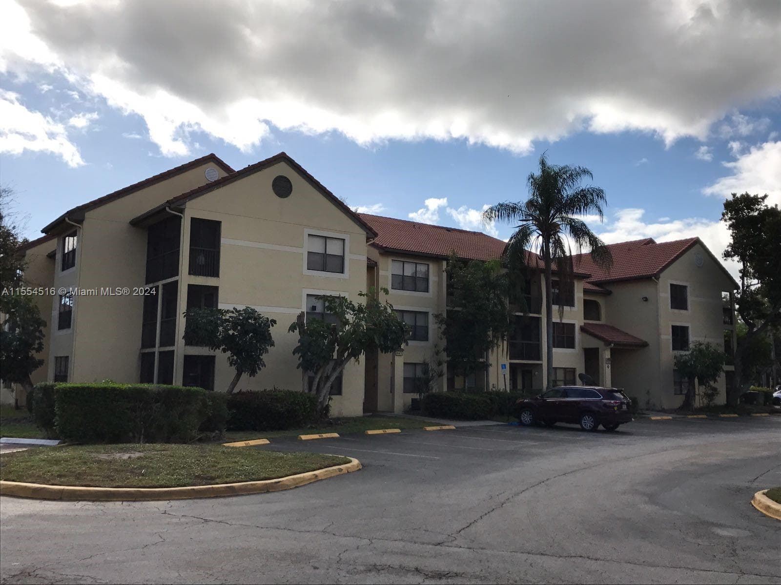 Palm Aire Gardens Condo · #27 in Pompano Beach - Photo 28