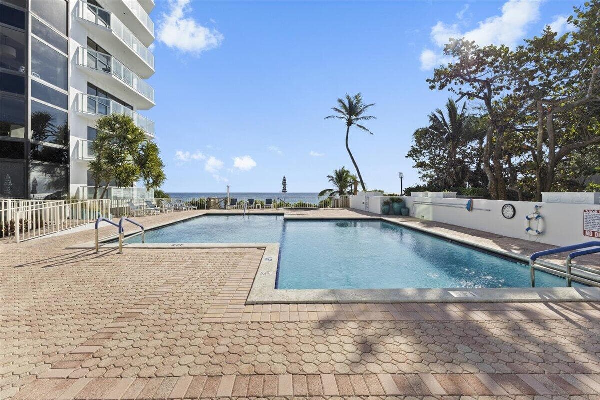 Oceanfront heated pool (alternate view)