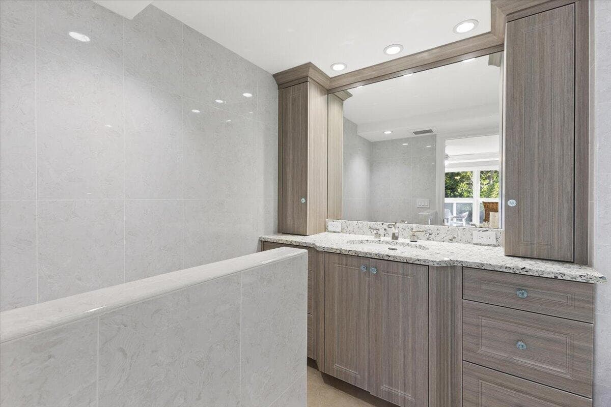 Lower level primary bathroom