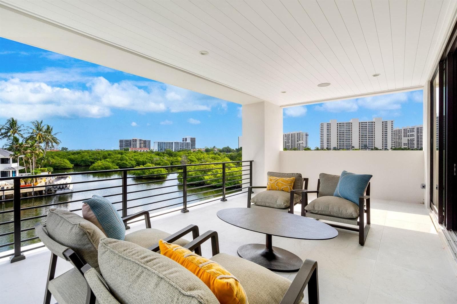 mls_BALCONY_2_LEFT