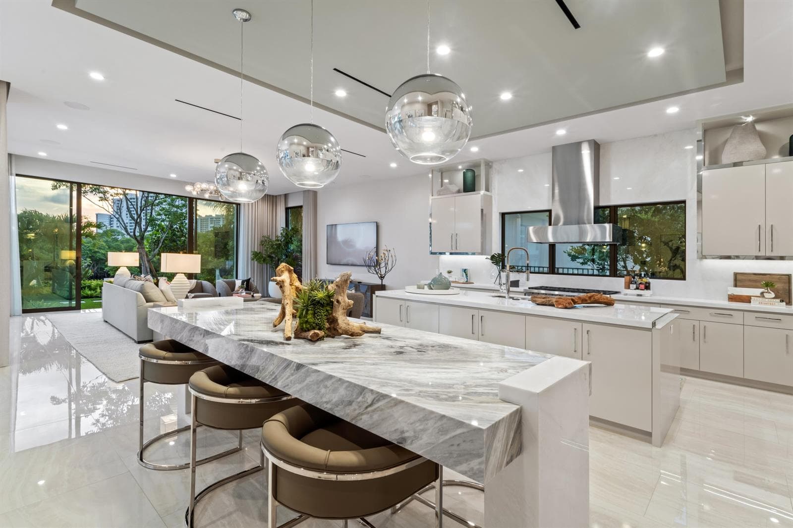 mls_KITCHEN_RIGHT