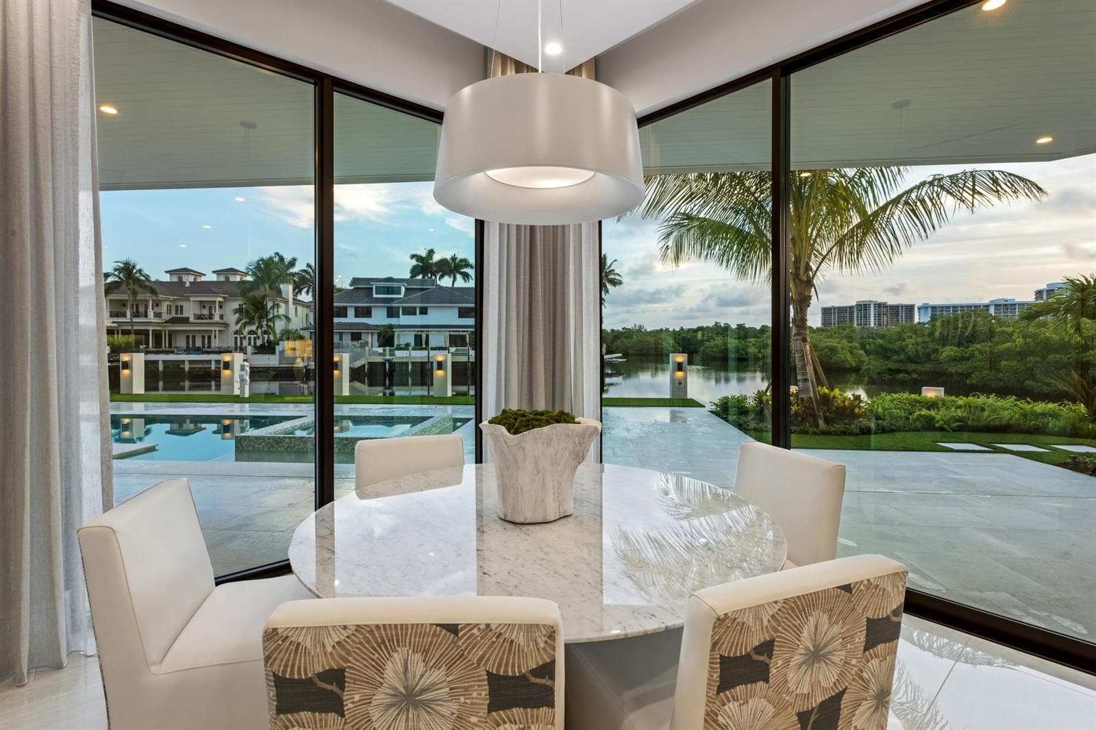mls_BREAKFAST_NOOK