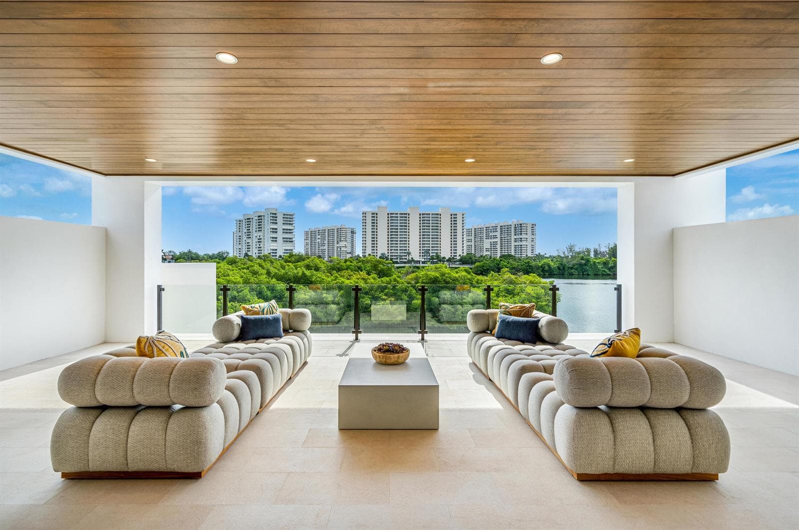 mls_BALCONY_2_STRAIGHT