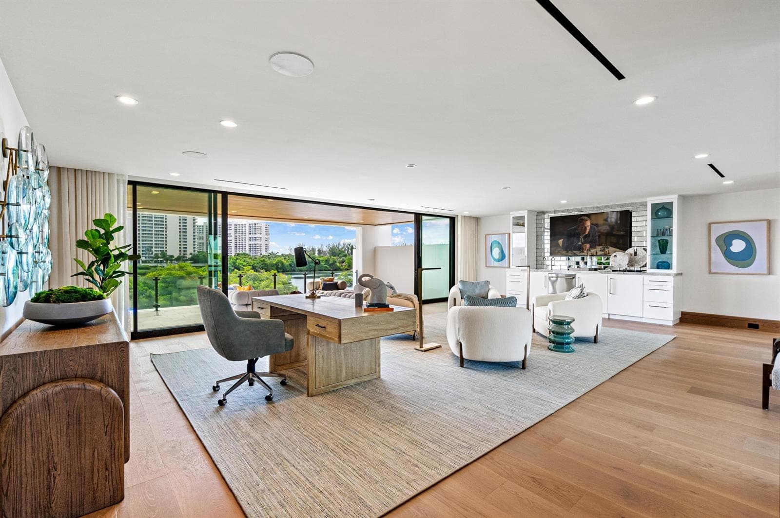 mls_OFFICE_LEFT