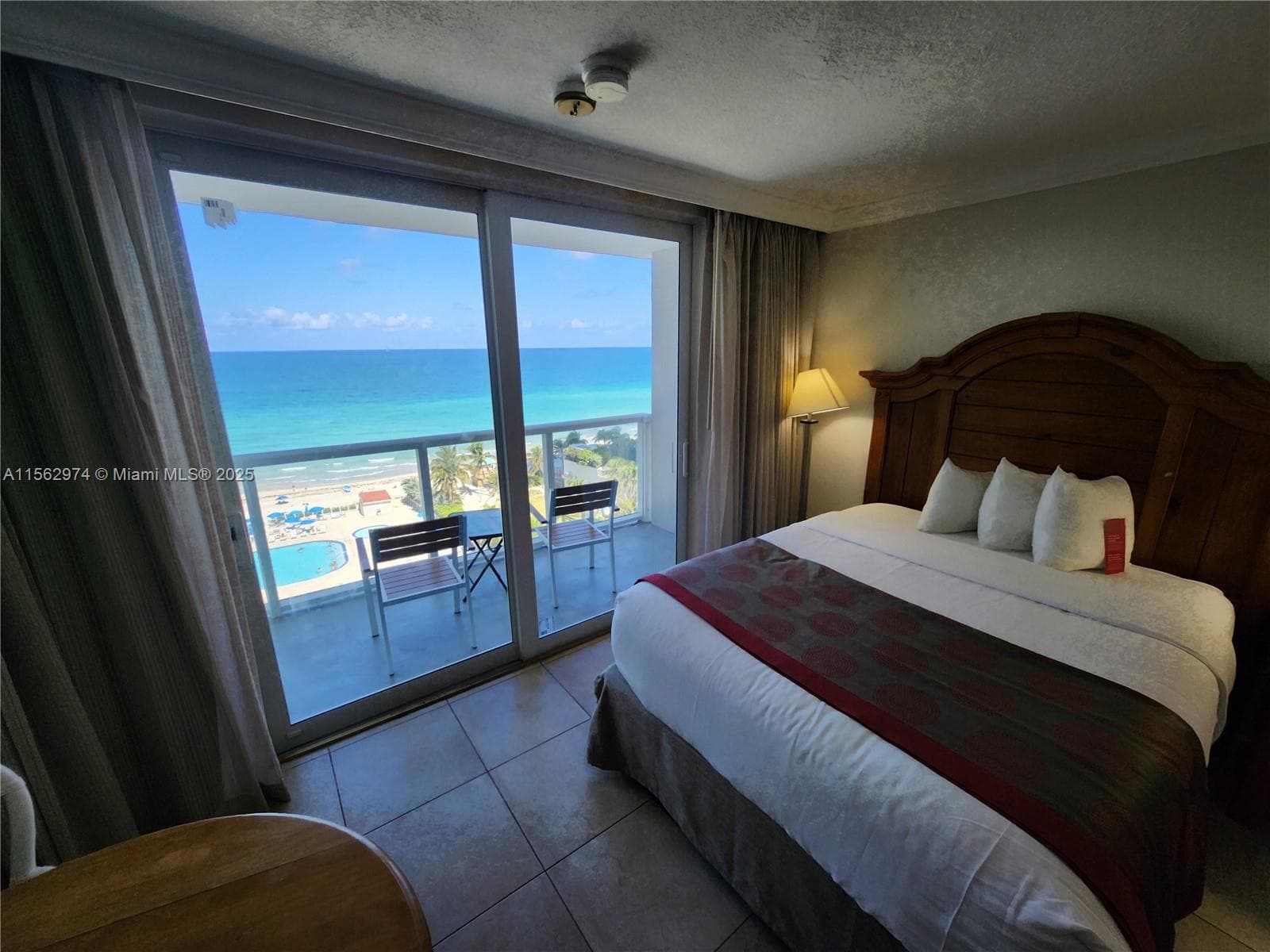 Aventura Beach Club #846