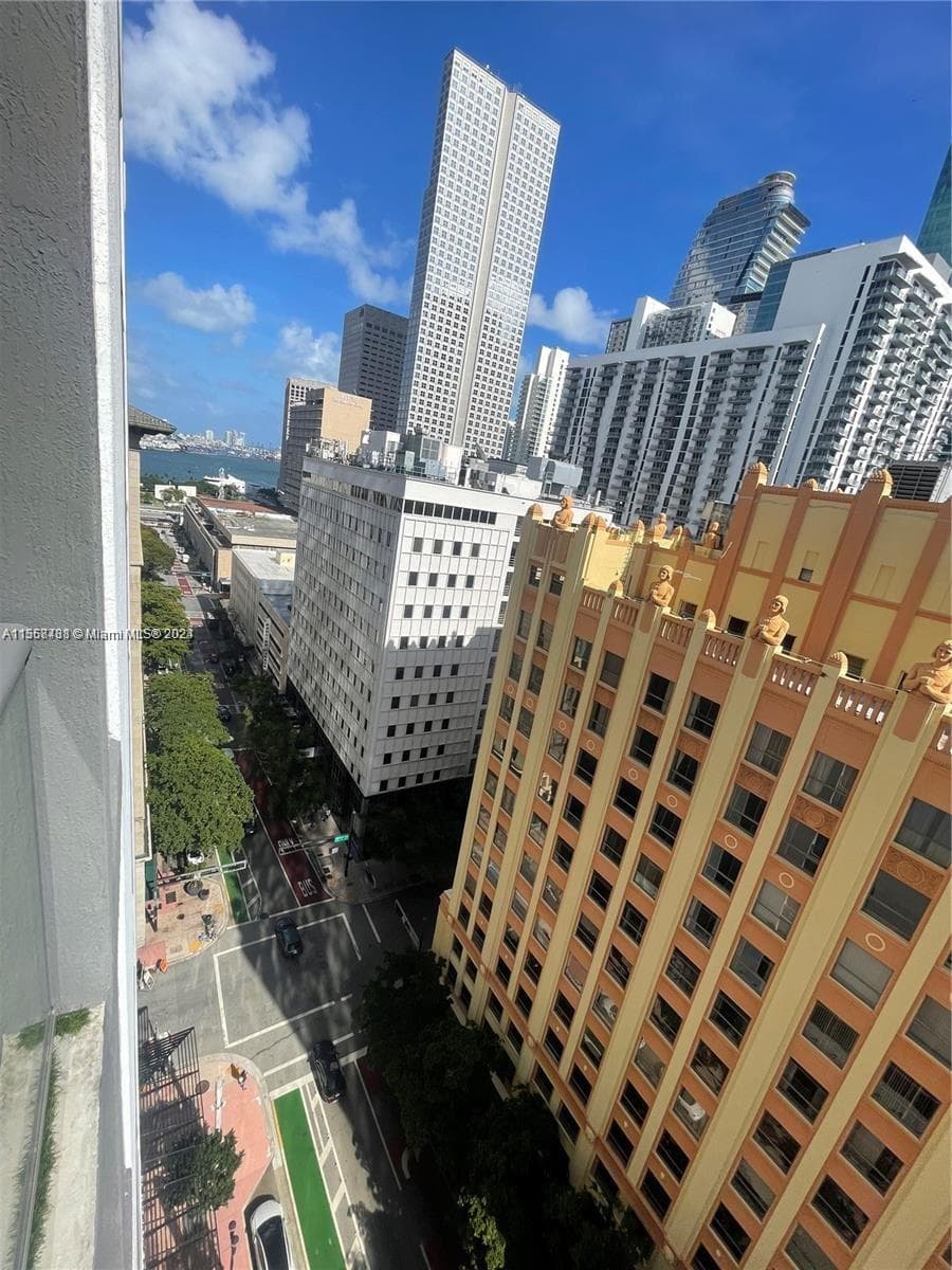 Centro · #1505 in Miami - Photo 2