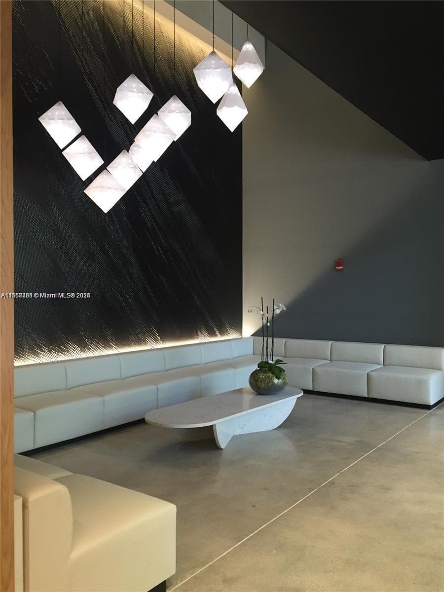 Centro · #1505 in Miami - Photo 16