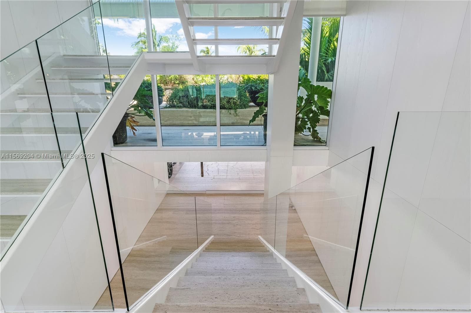 440 S Mashta Dr photo 27