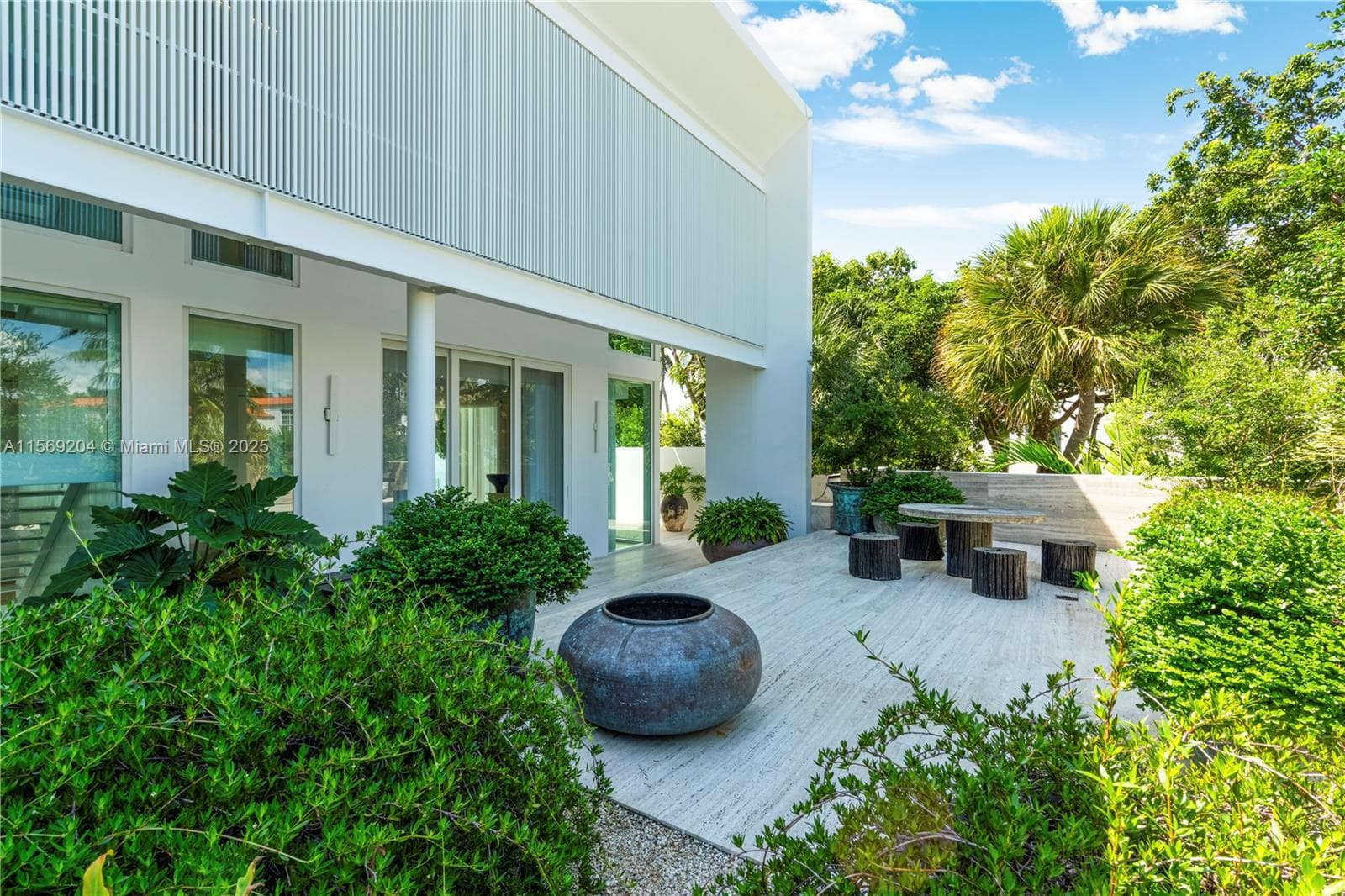 440 S Mashta Dr photo 33