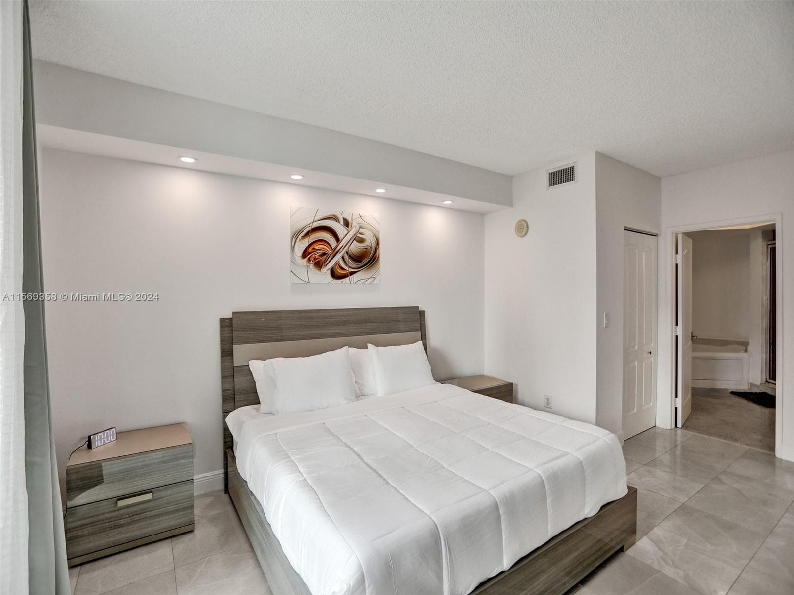 King David · #1101 in Sunny Isles Beach - Photo 17