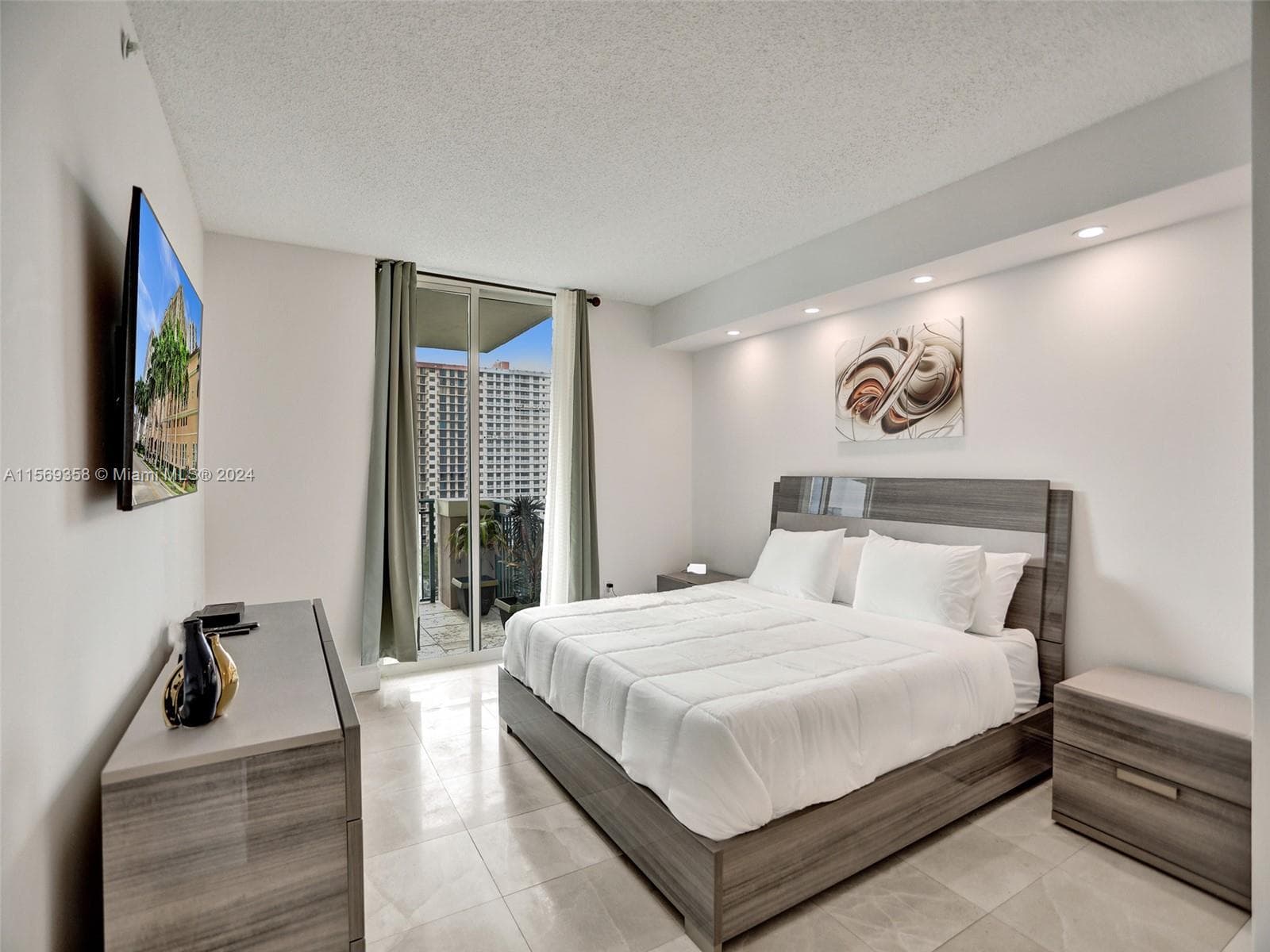 King David · #1101 in Sunny Isles Beach - Photo 16