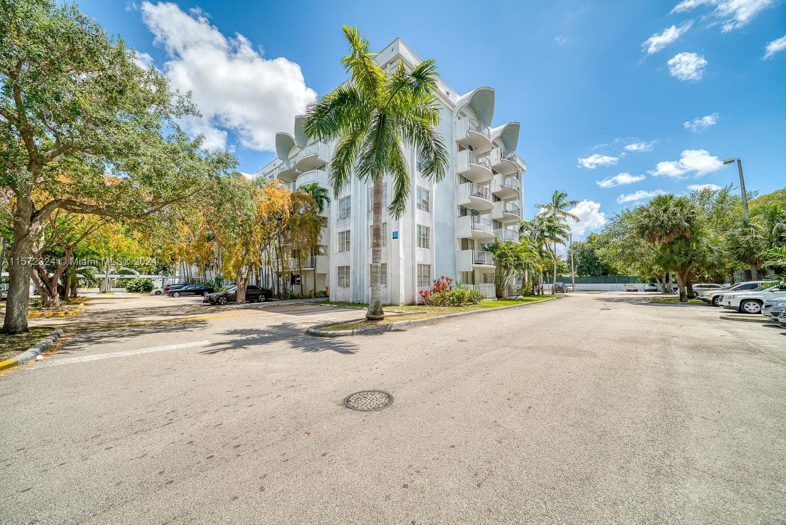 MONTECARLO CONDO · #D316 in Miami - Photo 22