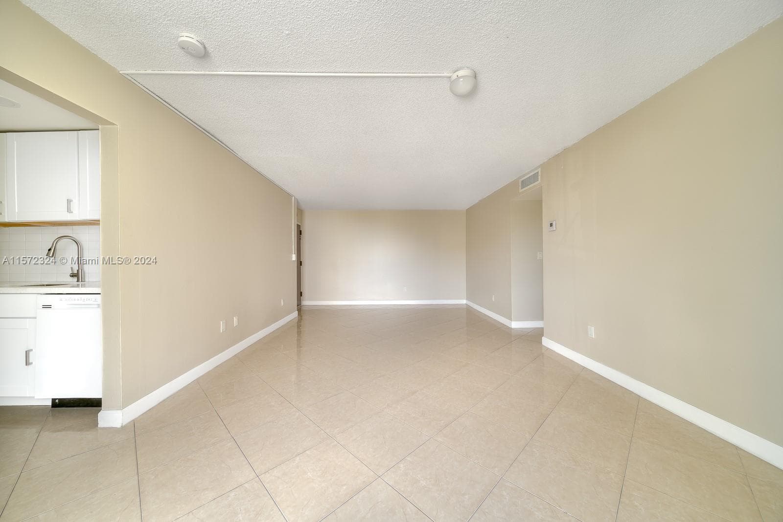 MONTECARLO CONDO · #D316 in Miami - Photo 8
