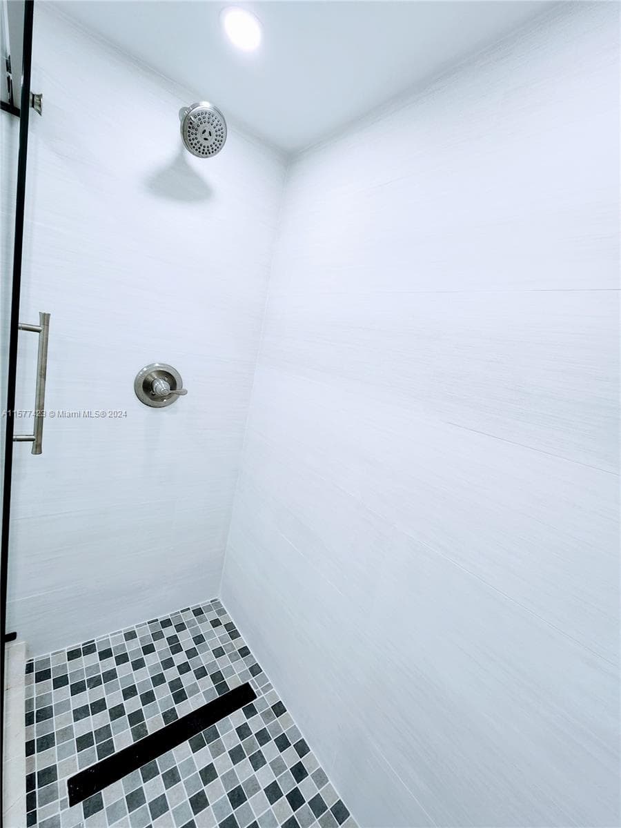SANS SOUCI CONDO · #3 in North Miami - Photo 42