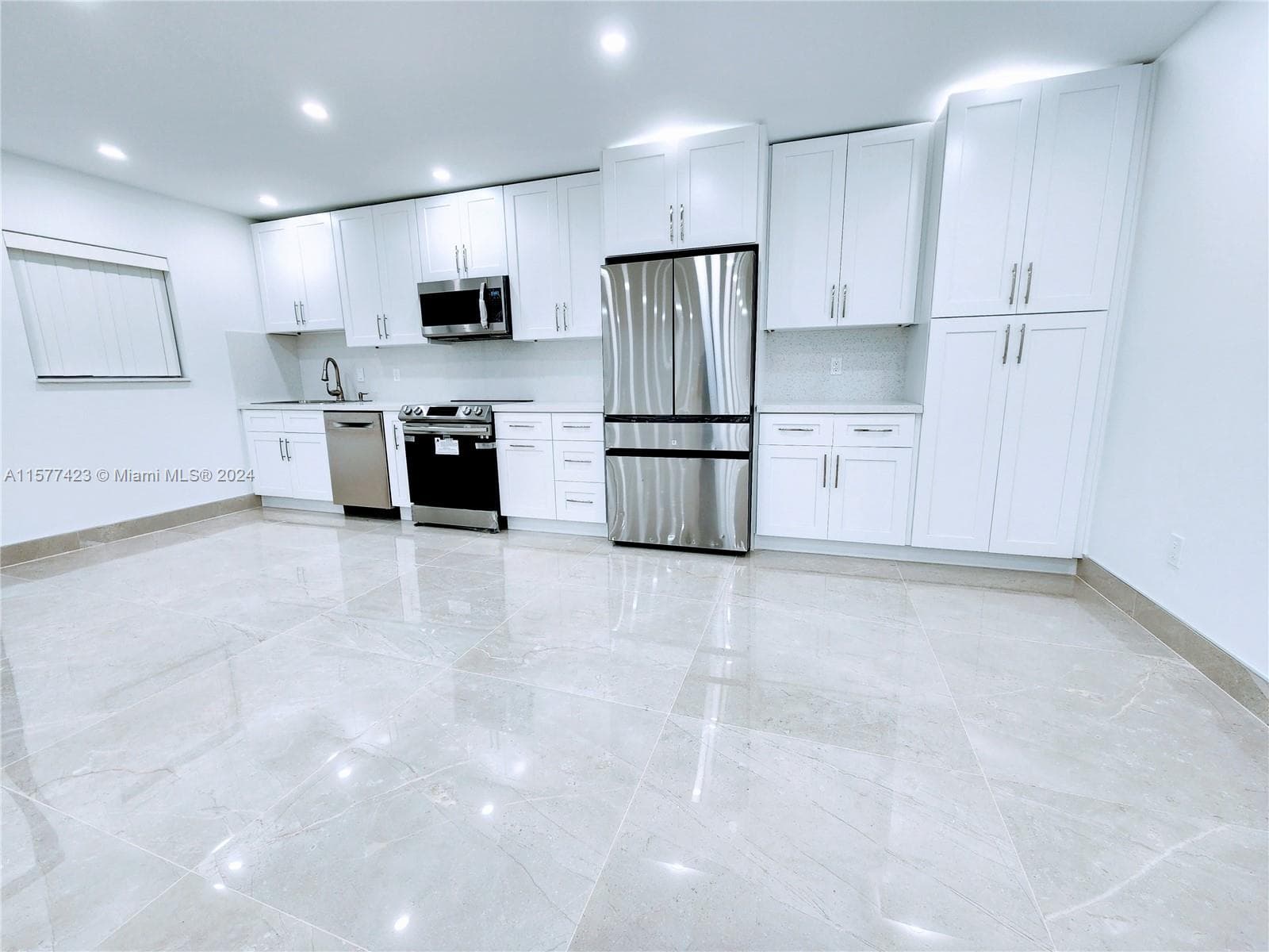 SANS SOUCI CONDO · #3 in North Miami - Photo 14