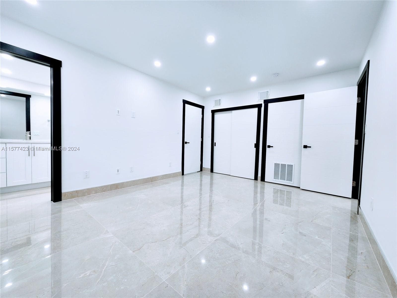 SANS SOUCI CONDO · #3 in North Miami - Photo 41