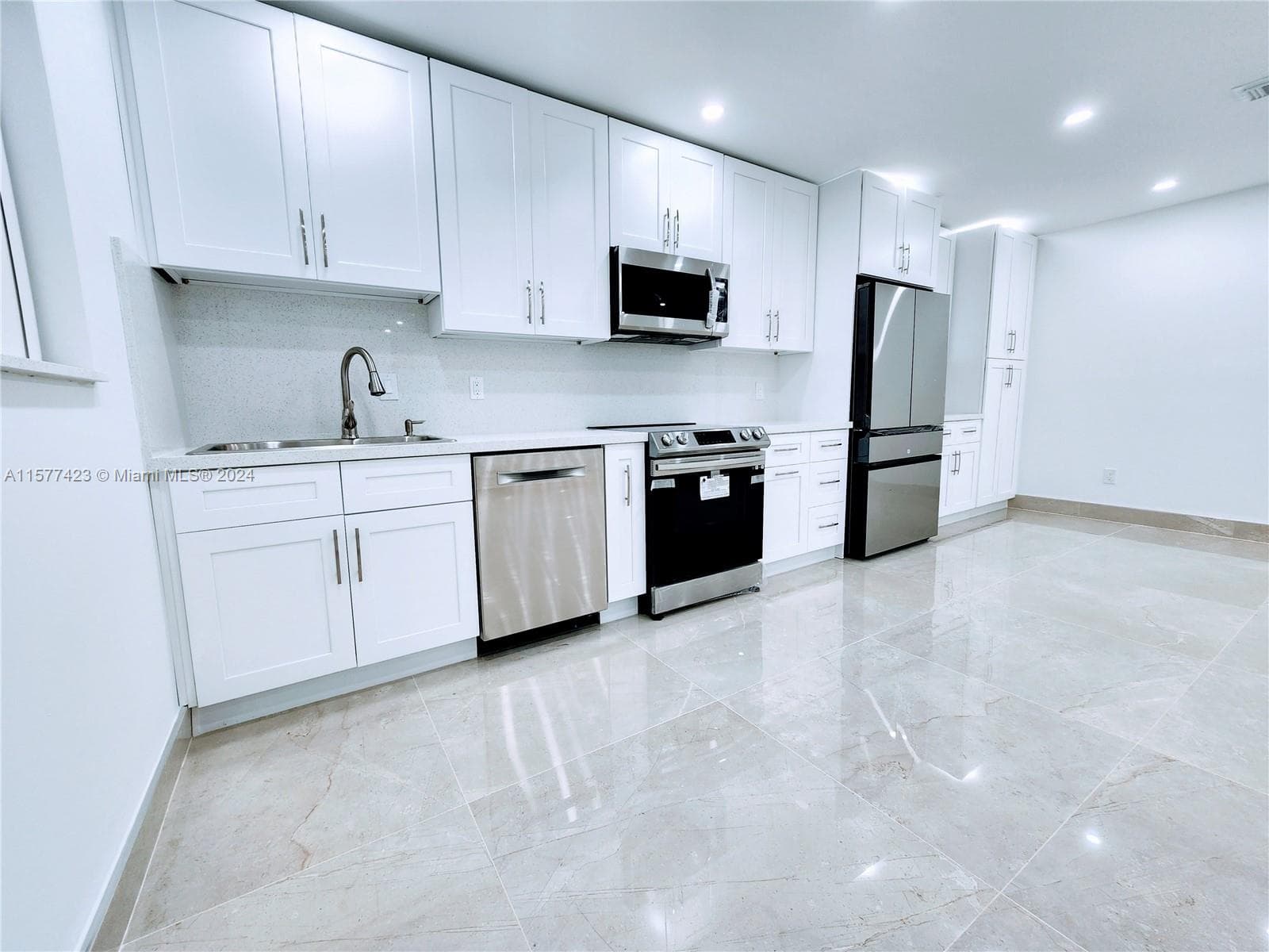 SANS SOUCI CONDO · #3 in North Miami - Photo 18