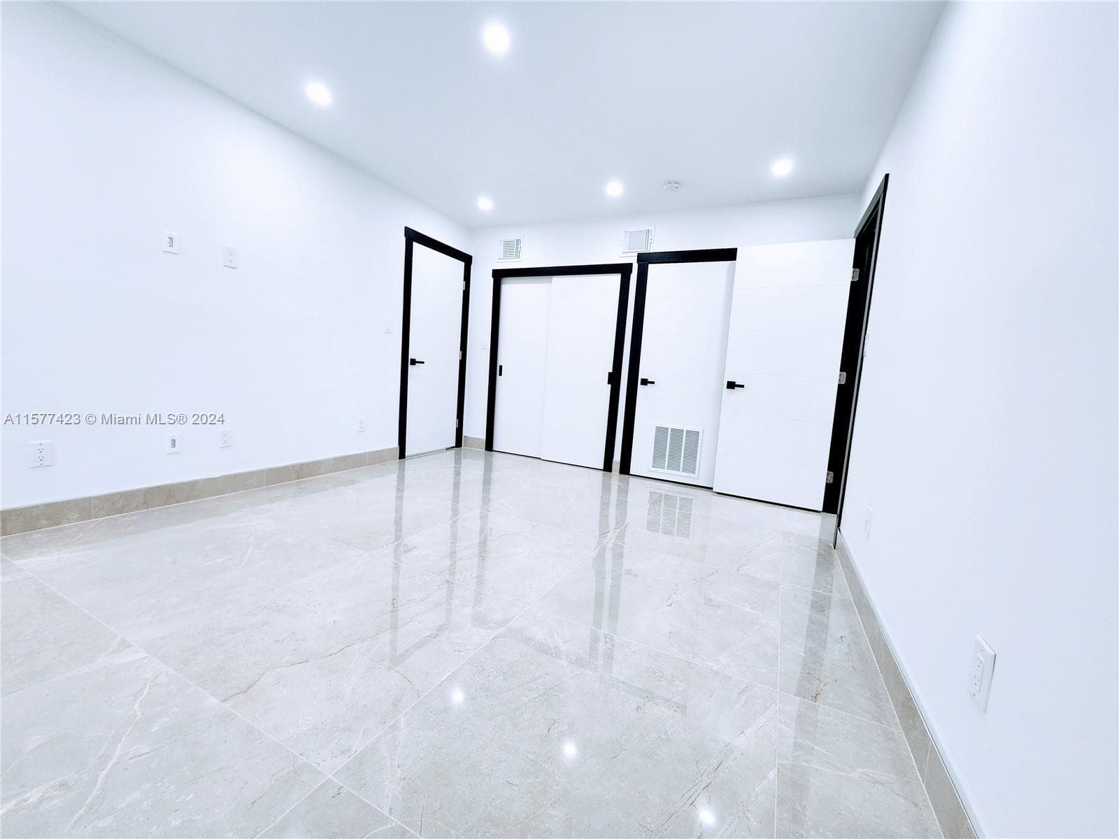 SANS SOUCI CONDO · #3 in North Miami - Photo 40