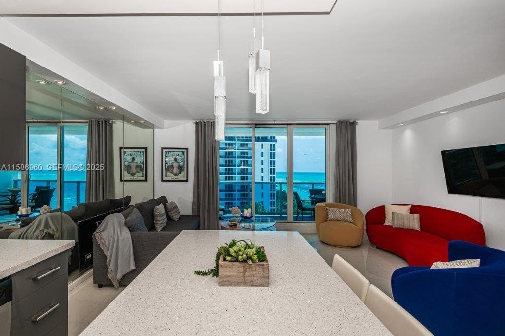 Roney Palace · #1111 in Miami Beach - Photo 3
