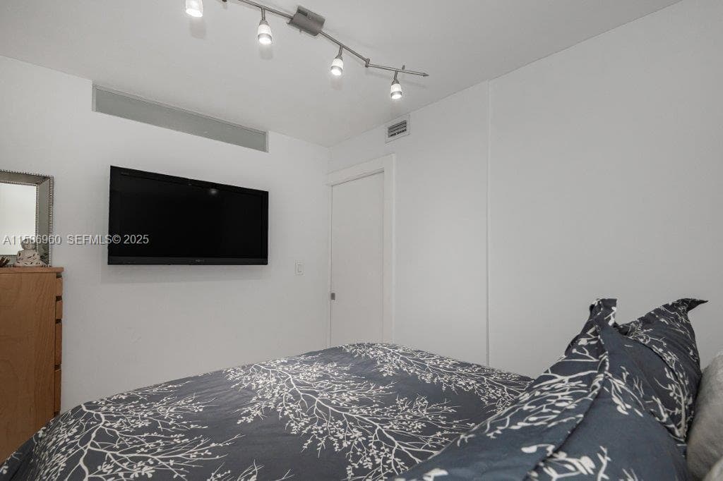 Roney Palace · #1111 in Miami Beach - Photo 19