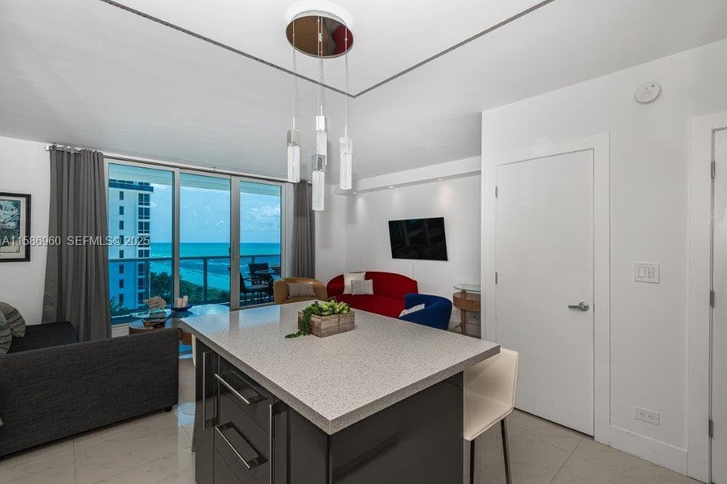 Roney Palace · #1111 in Miami Beach - Photo 4