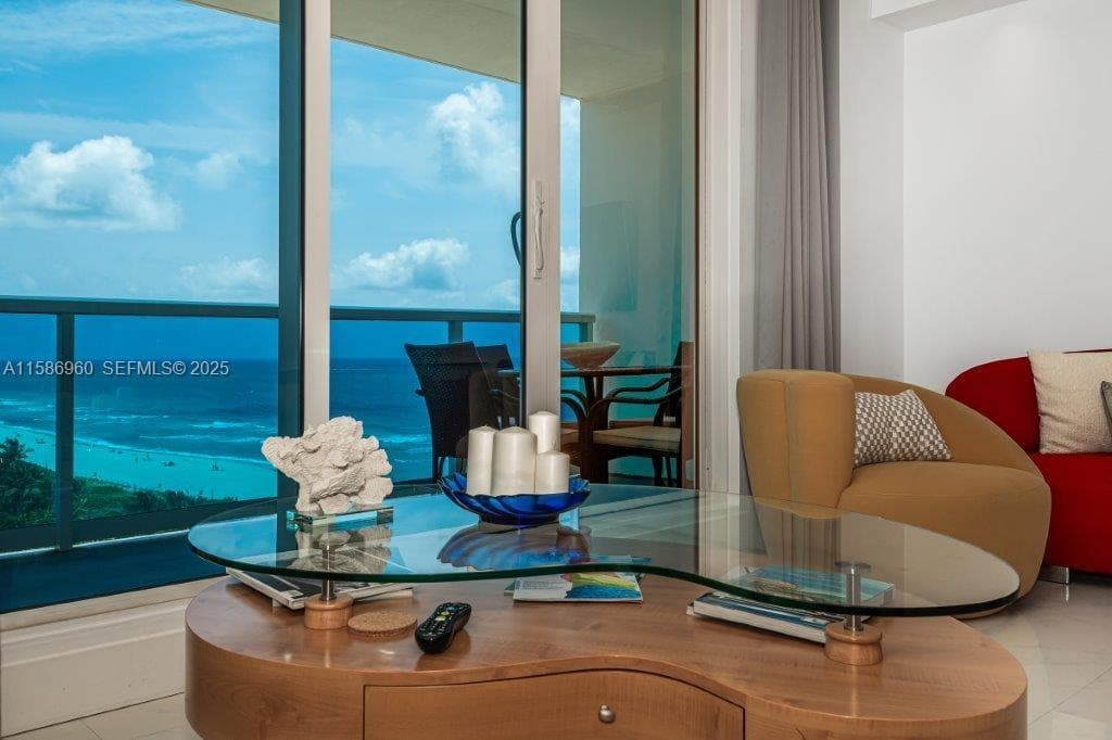 Roney Palace · #1111 in Miami Beach - Photo 8