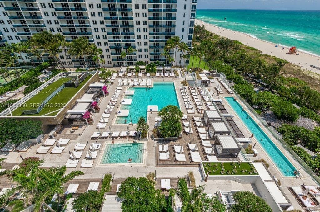Roney Palace · #1111 in Miami Beach - Photo 25