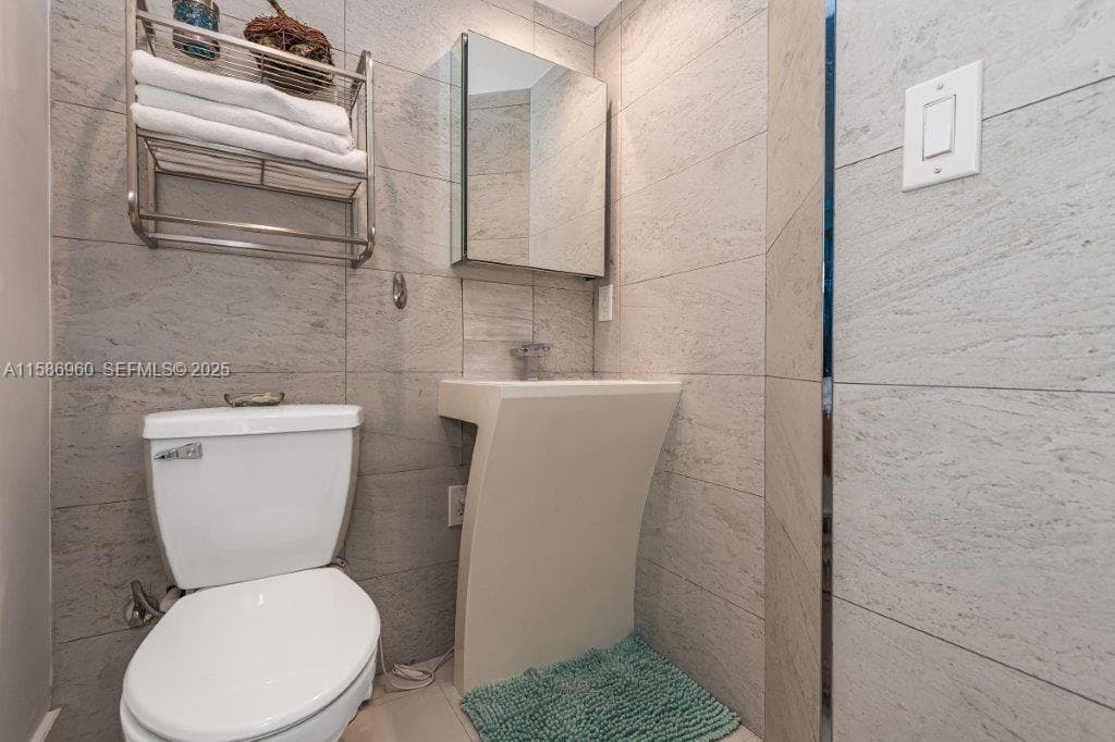 Roney Palace · #1111 in Miami Beach - Photo 21