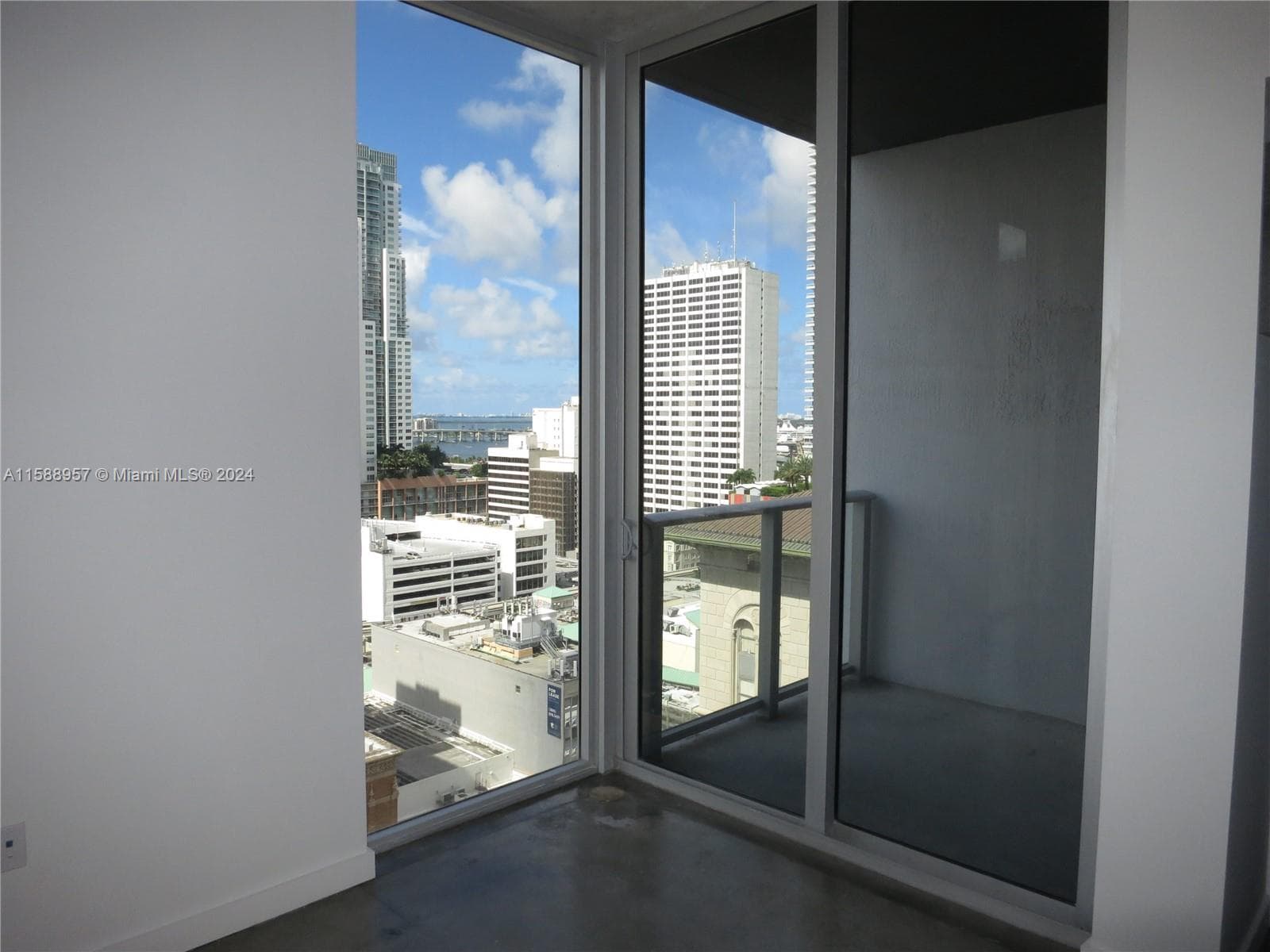 Centro · #1704 in Miami - Photo 3